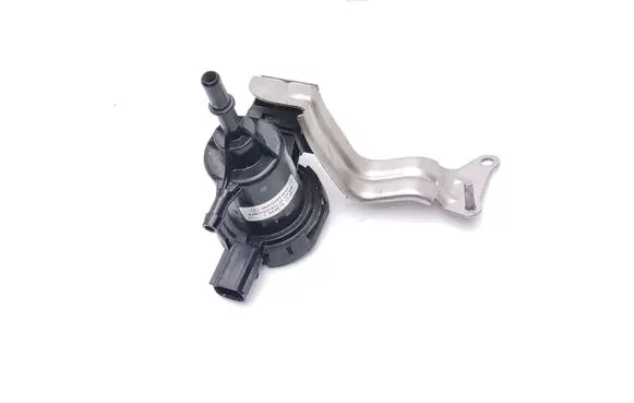 Mercedes-Benz S W222 Vacuum valve A2224700193 A0014760532