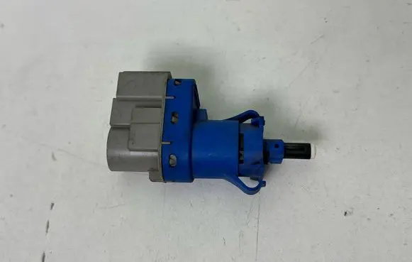 Ford Mustang VI Brake pedal sensor switch 8T4T9G854AA