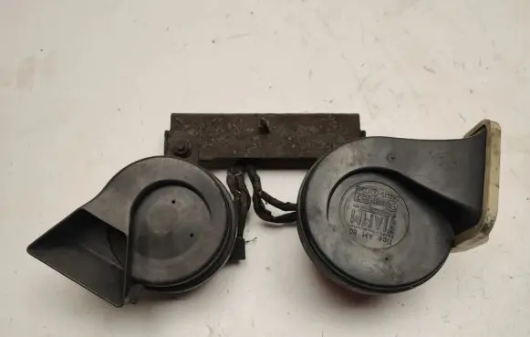 Mercedes-Benz ML W163 Horn signal A0045425720