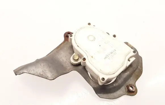 Mitsubishi Pajero Sport I Rear door lock MR970610