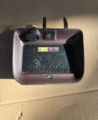 Toyota RAV 4 (XA50) Battery charger (optional) FA0500204A