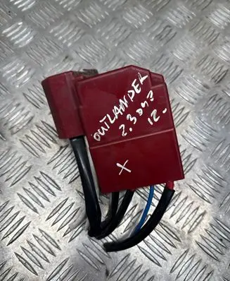 Mitsubishi Outlander Positive cable (battery)