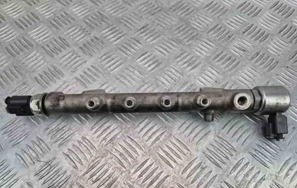 Mercedes-Benz C W204 Fuel main line pipe A6510700495 R9144Z240A 121031265920