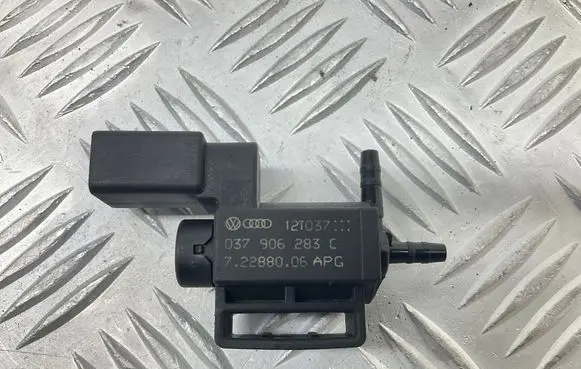 Audi A5 Sportback 8TA Turbo solenoid valve 037906283C