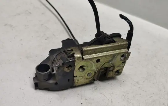 Renault Scenic II - Grand scenic II Front door lock