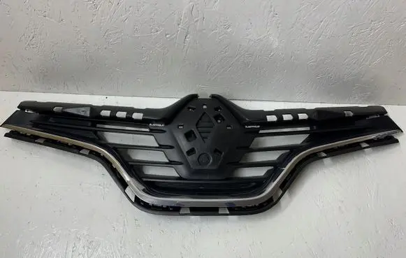 Renault Captur Front bumper upper radiator grill 623102335R