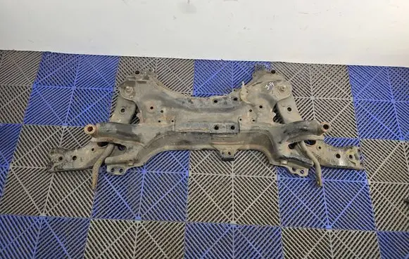 Lexus CT 200H Front subframe