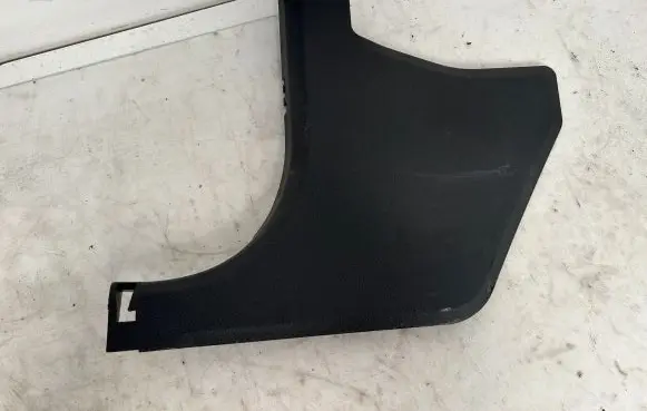 Mercedes-Benz C AMG W204 Other sill/pillar trim element A2046880106