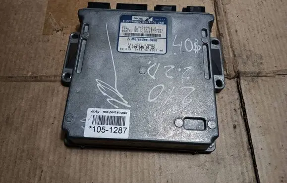 Mercedes-Benz E W210 Engine control unit/module A0195459432 R04010012D