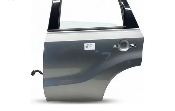 Suzuki Vitara (LY) Rear door