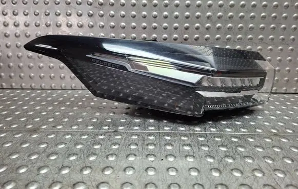 Peugeot 308 Rear/tail lights S26282816 9835299480