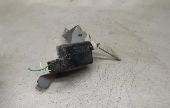 Renault Megane I Central locking motor 7700838341