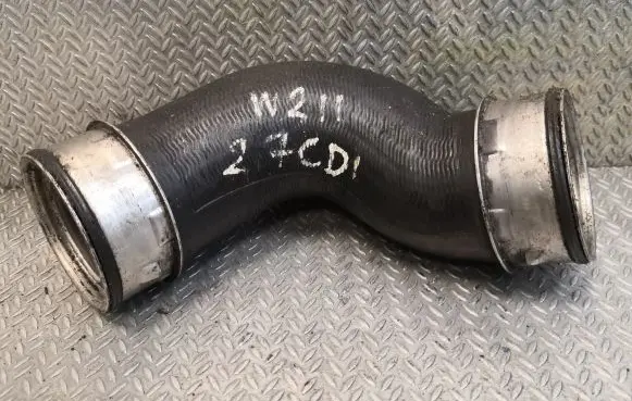 Mercedes-Benz E W211 Intercooler hose/pipe 2115284982