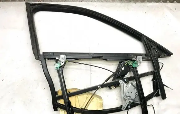 Audi A4 S4 B5 8D Front door window/glass frame 8d0837754