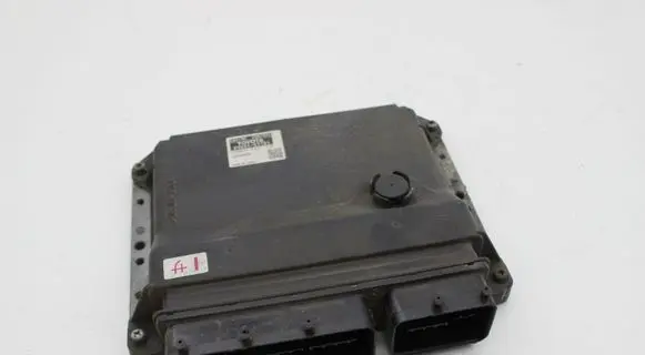 Lexus IS 220D-250-350 Engine control unit/module 8966153701 1758009481