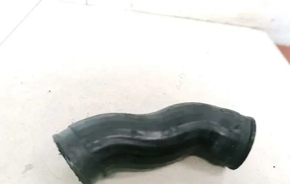 BMW 5 E39 Intercooler hose/pipe 11612249669e 11.61-2249669-e