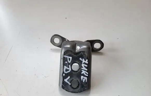 Nissan Juke II F16 Front door upper hinge