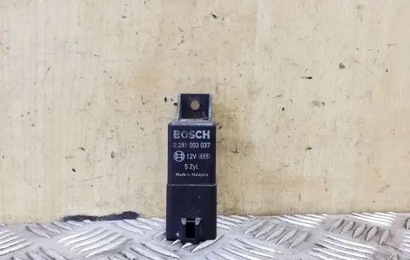 Glow plug pre-heat relay