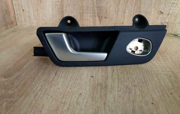Audi A4 S4 B7 8E 8H Front door interior handle 8E0839019