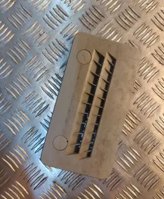 Audi A8 S8 D3 4E Quarter panel pressure vent 4E0819623