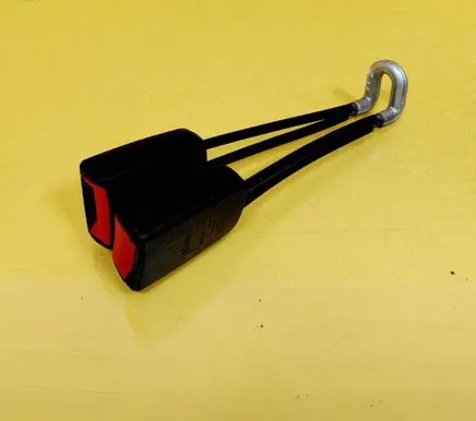 Volkswagen Polo III 6N 6N2 6NF Rear seatbelt buckle 6N0857739