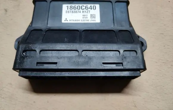 Mitsubishi Space Star Engine control unit/module 1860C640