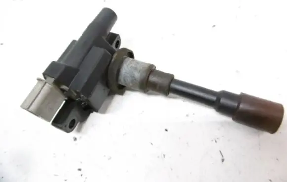 Suzuki Swift I High voltage ignition coil 7D08-0370