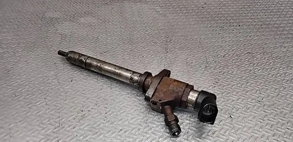 Volvo V50 Fuel injector 9647247280