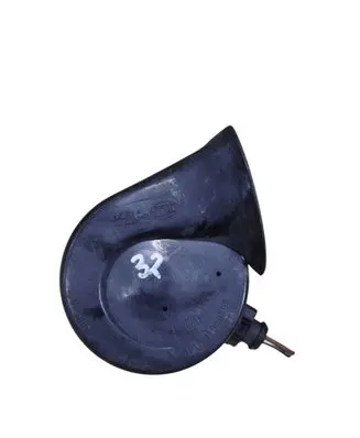 Audi A6 S6 C5 4B Horn signal 8D0951221