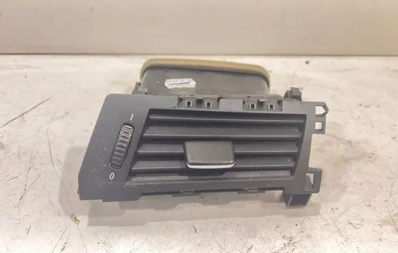 BMW 5 E60 E61 Dashboard side air vent grill/cover trim 6949303