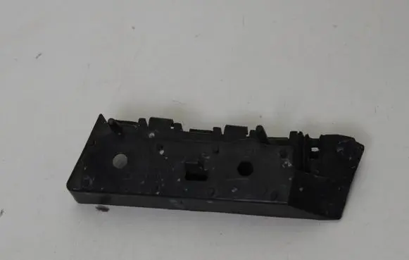 Ford Mustang VI Front bumper mounting bracket FR3B17D958AE