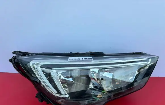 Opel Crossland X Headlight/headlamp 13467968