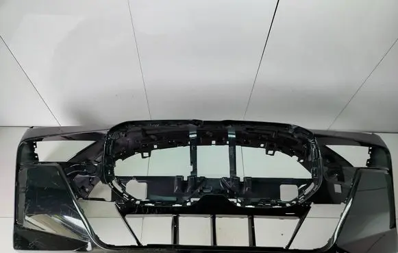 BMW 7 G70 Front bumper 8081542