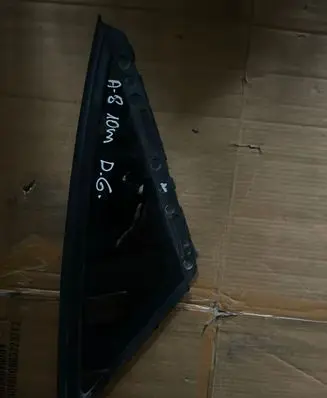 Audi A8 S8 D4 4H Rear side window