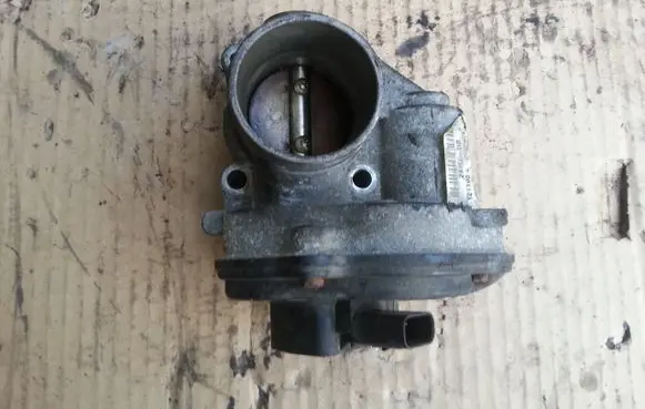 Ford Fiesta Throttle body valve 