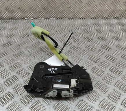 Toyota Sienna XL40 IV Front door lock 6903002380