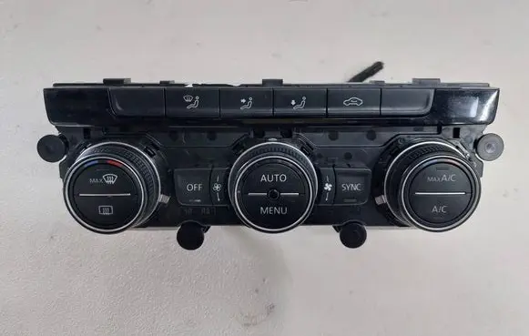 Volkswagen Golf VII Climate control unit 5G0907044CE 5HB01267021