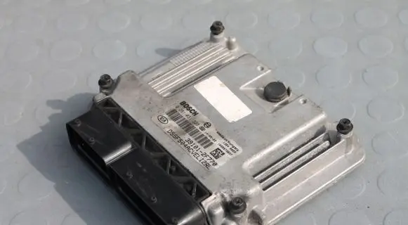 KIA Sportage Engine control unit/module 2F770