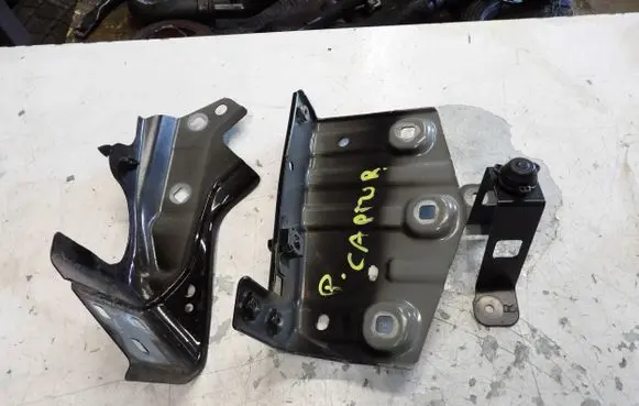 Renault Captur II Fender mounting bracket