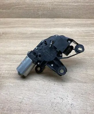 Volkswagen Touran I Rear window wiper motor 1T0955711 0390201598