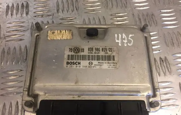 Volkswagen PASSAT B5.5 Engine control unit/module 038906019EA 475