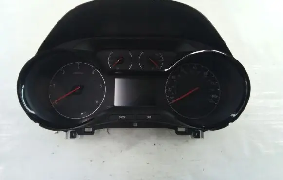 Opel Crossland X Speedometer (instrument cluster) 9826135380