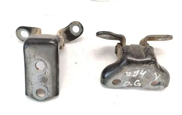 Toyota Avensis T250 Rear door hinge set 209