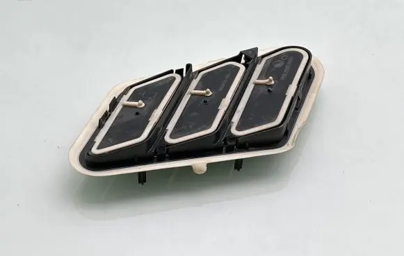 Citroen Berlingo Quarter panel pressure vent 9818354180