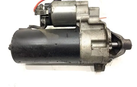 Volkswagen PASSAT B5 Starter motor