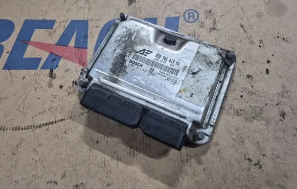 Volkswagen Sharan Engine control unit/module 038906019NA 0281011822 1039S06269