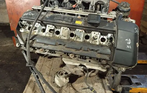BMW 3 E46 Engine M52 7781674A RGB0633