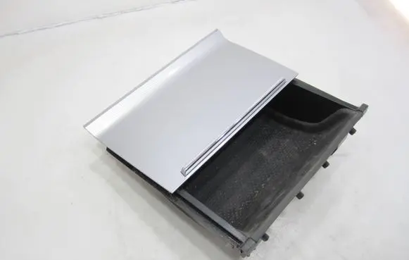 Skoda Octavia Mk3 (5E) Ashtray (front) 5E1863077 18092015