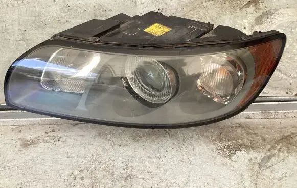 Volvo V50 Headlight/headlamp 30698885 0301198203