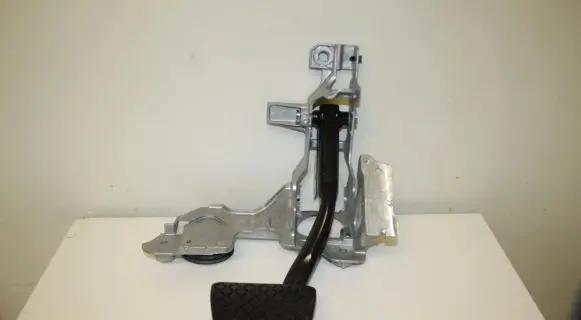 Audi A4 S4 B9 Brake pedal bracket assembly 8W1723117B 8W1723140B